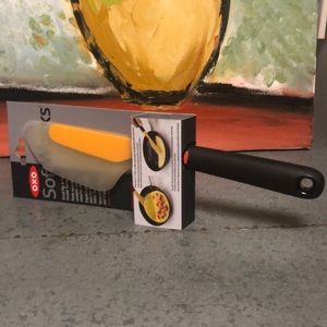 OXO Soft Works Small Flip and Fold Omelet Turner